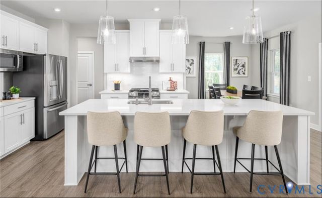 1 Glenwood Range Dr, Richmond, VA 23223