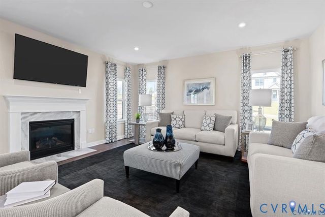 1 Glenwood Range Dr, Richmond, VA 23223