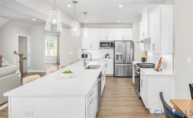 1 Glenwood Range Dr, Richmond, VA 23223