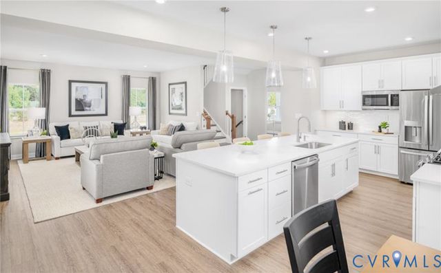 1 Glenwood Range Dr, Richmond, VA 23223