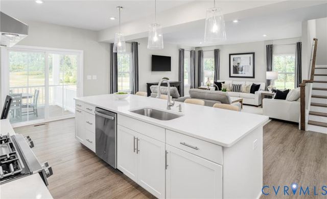 1 Glenwood Range Dr, Richmond, VA 23223