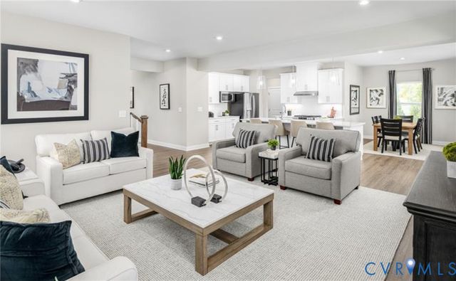 1 Glenwood Range Dr, Richmond, VA 23223