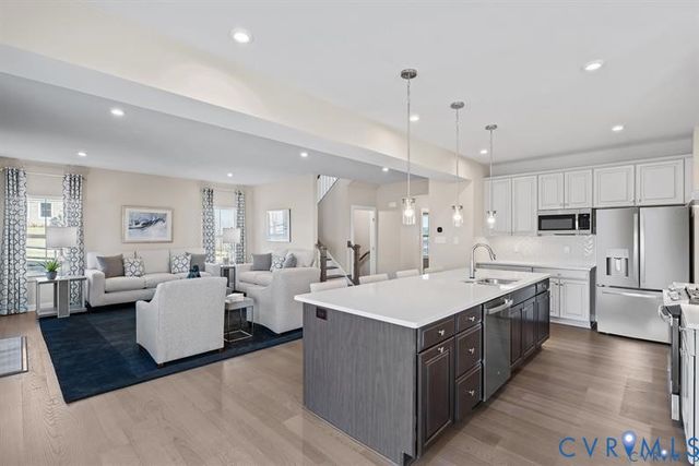 1 Glenwood Range Dr, Richmond, VA 23223