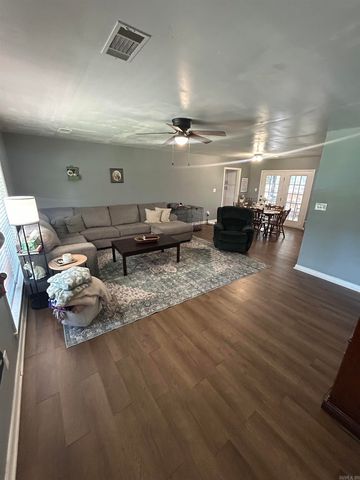 2 Blossom Lane, Greenbrier, AR 72058