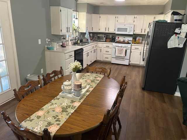 2 Blossom Lane, Greenbrier, AR 72058