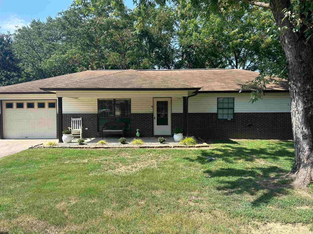 2 Blossom Lane, Greenbrier, AR 72058