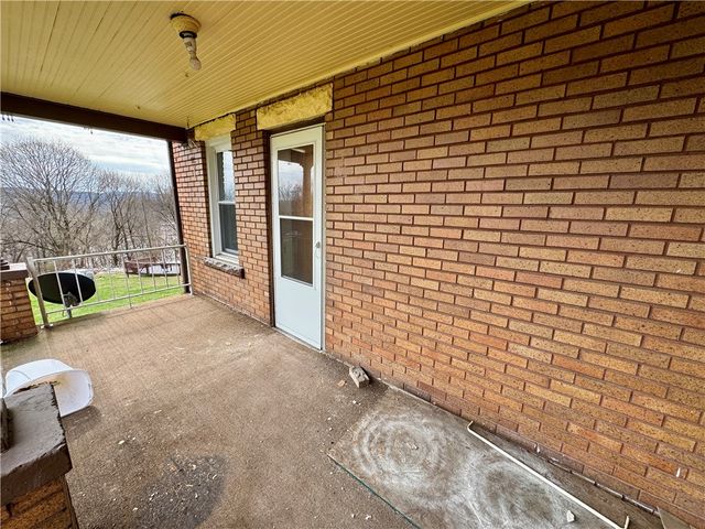 1119 Hancock Avenue, Allegheny Twp, PA 15690