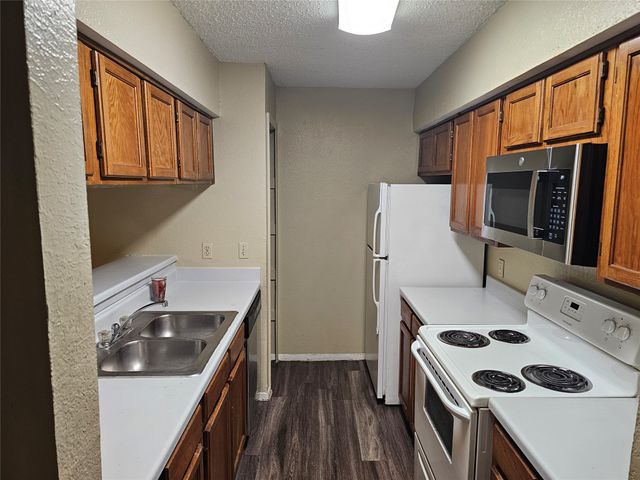 9605 Walnut Street 12105, Dallas, TX 75243