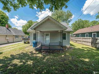 13023 S Dixie Highway, La Salle, MI 48145