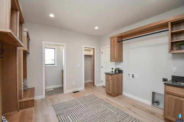 8421 E Roughlock St Street, Sioux Falls, SD 57110