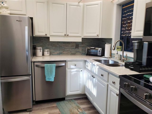 11485 OAKHURST ROAD 1200-216, Largo, FL 33774