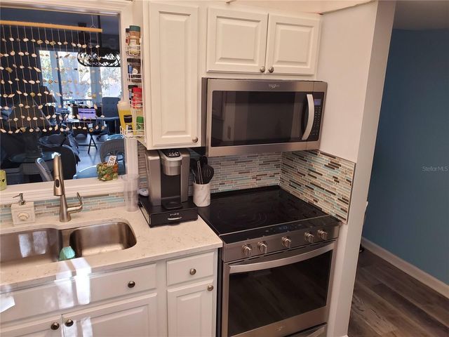 11485 OAKHURST ROAD 1200-216, Largo, FL 33774