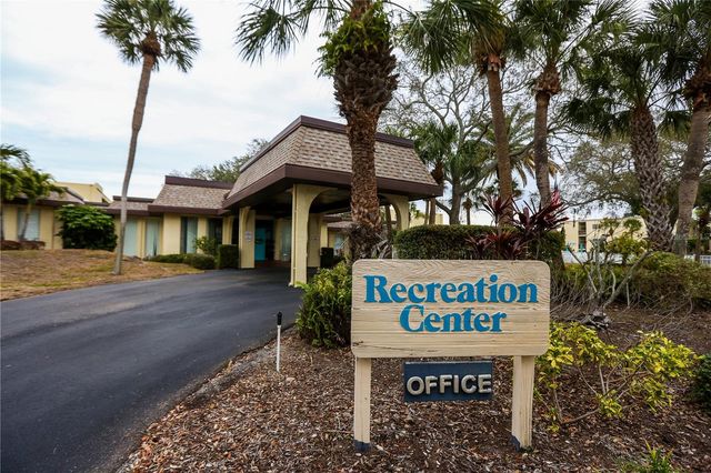 11485 OAKHURST ROAD 1200-216, Largo, FL 33774