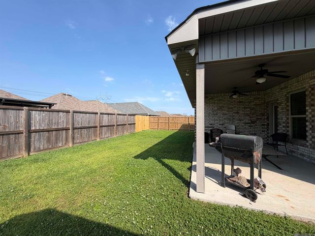 1074 Elliston Dr, Gonzales, LA 70737