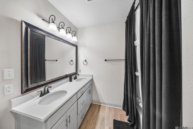 1074 Elliston Dr, Gonzales, LA 70737
