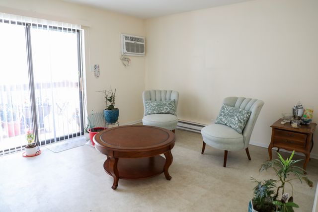 1130 Evergreen Avenue 1A, Glendale Heights, IL 60139