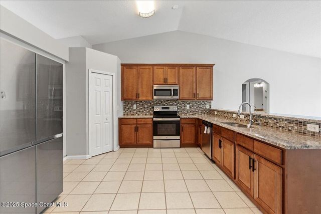 781 Dinner Street NE, Palm Bay, FL 32907