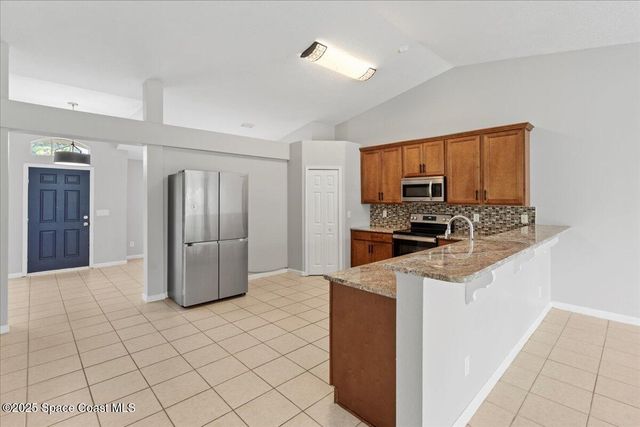 781 Dinner Street NE, Palm Bay, FL 32907