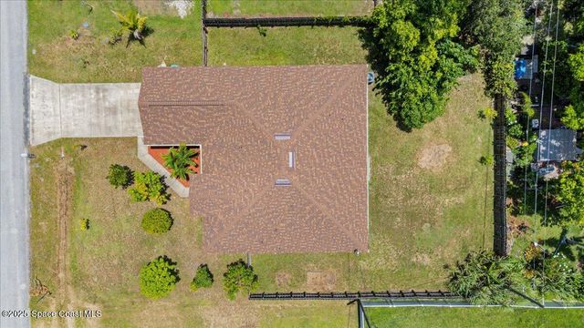 781 Dinner Street NE, Palm Bay, FL 32907