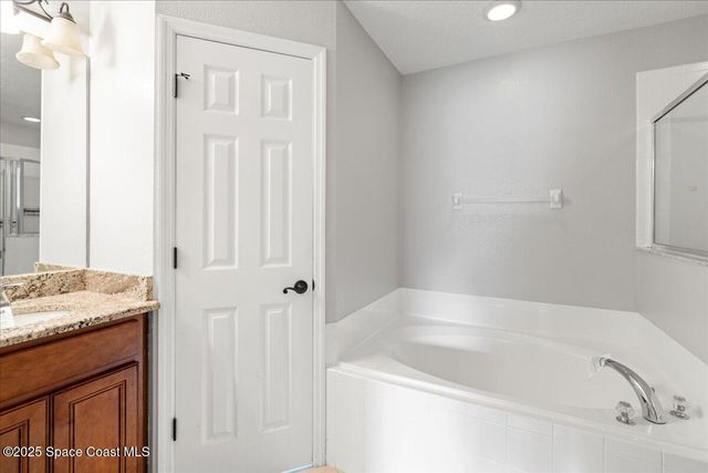 781 Dinner Street NE, Palm Bay, FL 32907