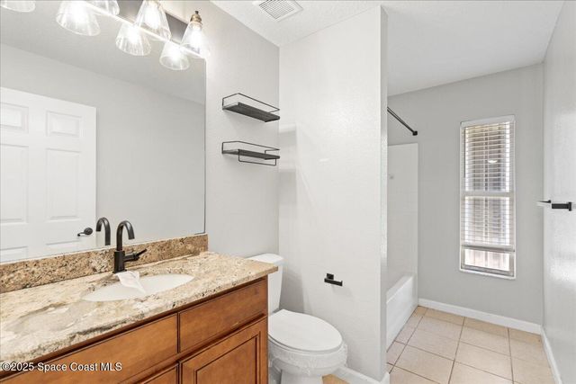 781 Dinner Street NE, Palm Bay, FL 32907