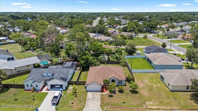 781 Dinner Street NE, Palm Bay, FL 32907