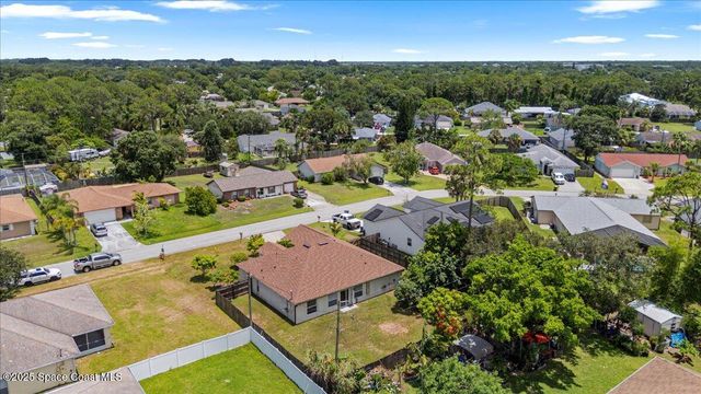 781 Dinner Street NE, Palm Bay, FL 32907