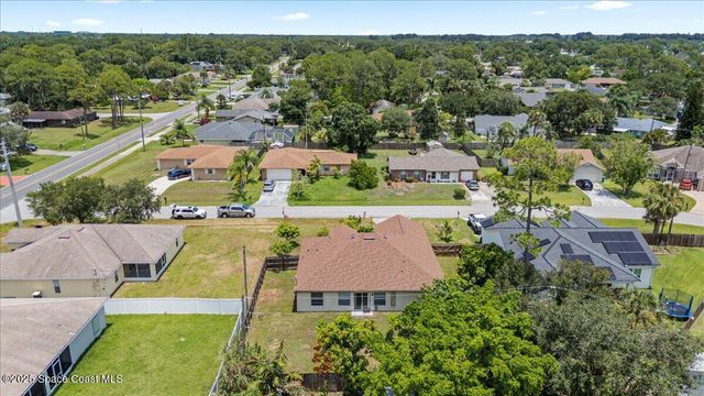 781 Dinner Street NE, Palm Bay, FL 32907