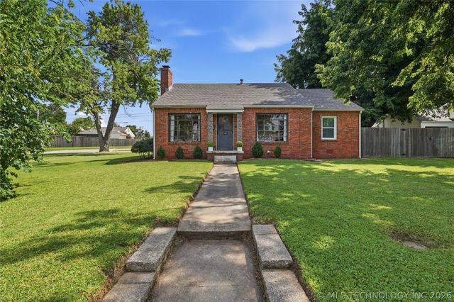 2303 S Delaware Court, Tulsa, OK 74114