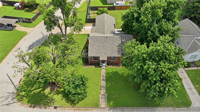 2303 S Delaware Court, Tulsa, OK 74114