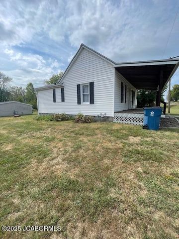 106 W BYRD STREET, Tipton, MO 65081