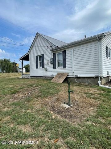 106 W BYRD STREET, Tipton, MO 65081