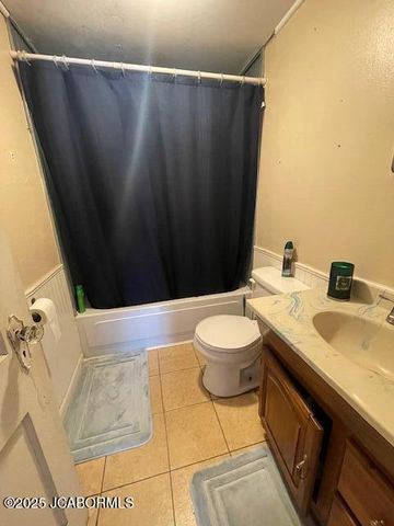 106 W BYRD STREET, Tipton, MO 65081