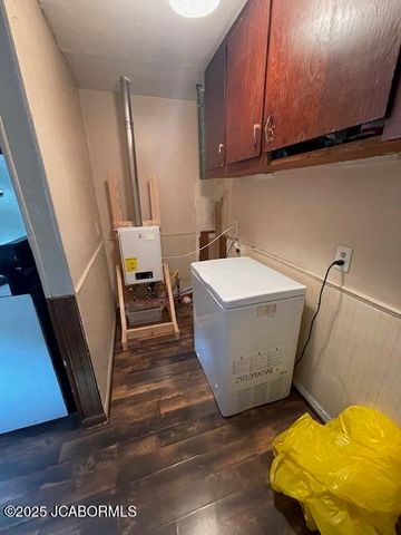 106 W BYRD STREET, Tipton, MO 65081