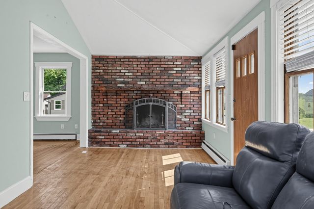47 Fremont St, Taunton, MA 02780