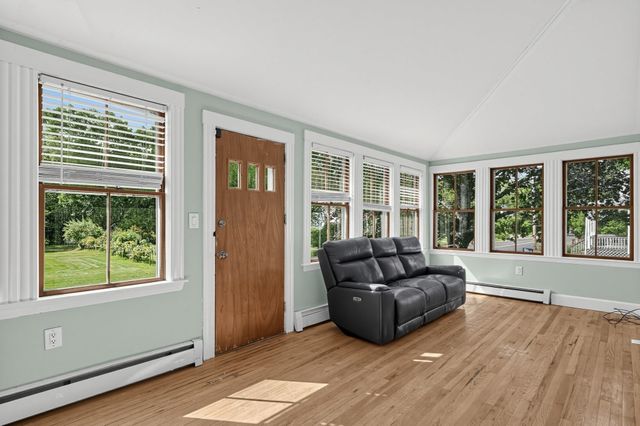 47 Fremont St, Taunton, MA 02780