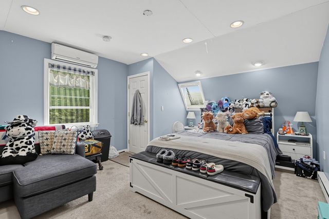 47 Fremont St, Taunton, MA 02780