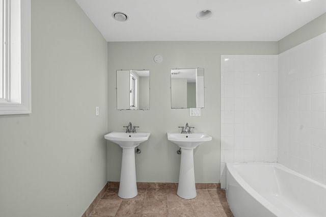 47 Fremont St, Taunton, MA 02780