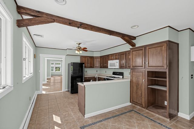 47 Fremont St, Taunton, MA 02780