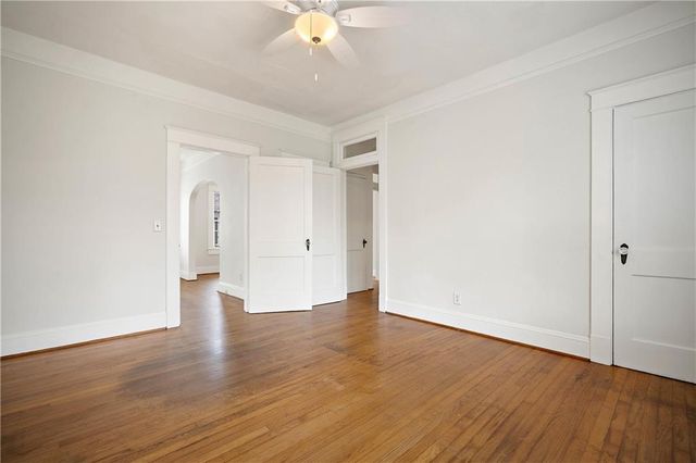 2155 Old Government Street, Mobile, AL 36606