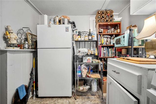 2155 Old Government Street, Mobile, AL 36606