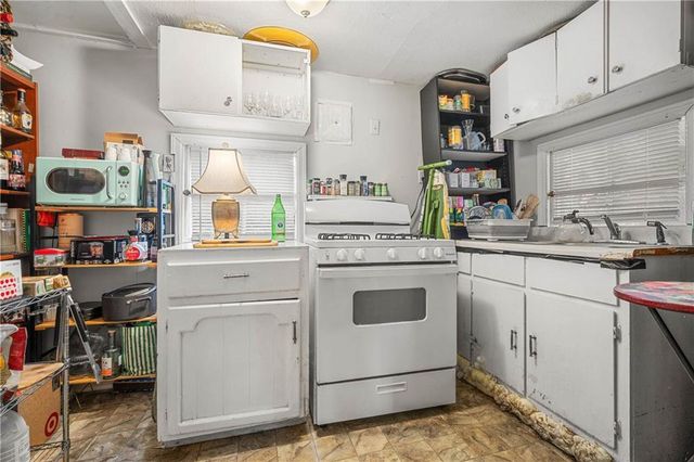 2155 Old Government Street, Mobile, AL 36606