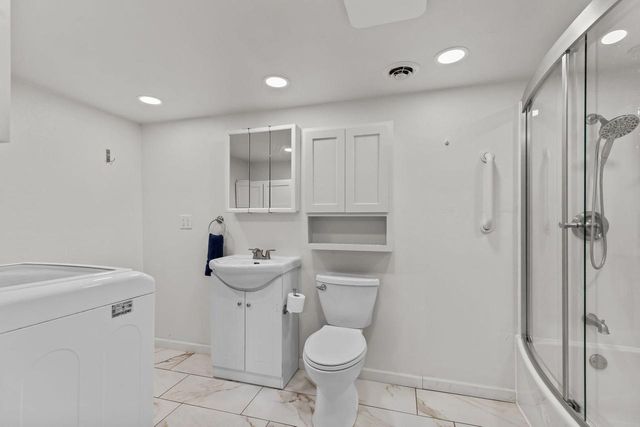 1906 S MEMORIAL DRIVE, Appleton, WI 54915