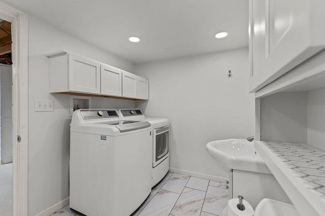 1906 S MEMORIAL DRIVE, Appleton, WI 54915