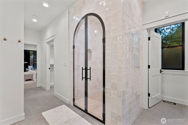 6993 N Fork Road SE, Snoqualmie, WA 98065