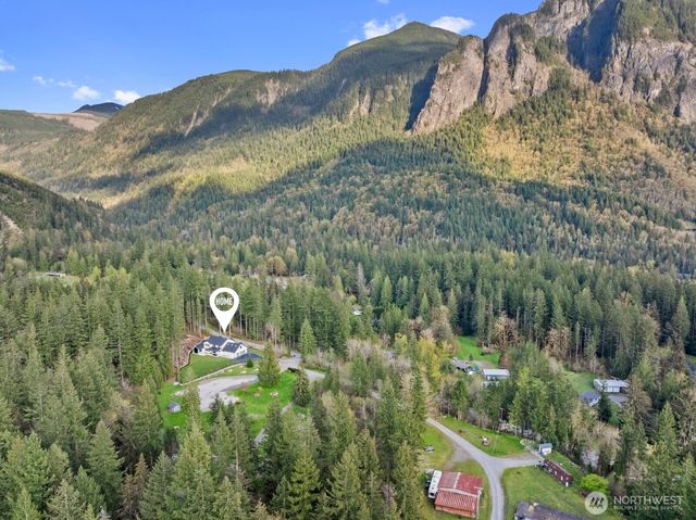 6993 N Fork Road SE, Snoqualmie, WA 98065