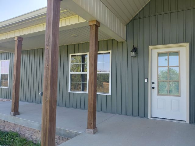 8061 Hoskins Hollow Rd, Westmoreland, TN 37186
