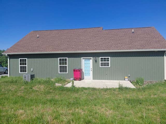 8061 Hoskins Hollow Rd, Westmoreland, TN 37186
