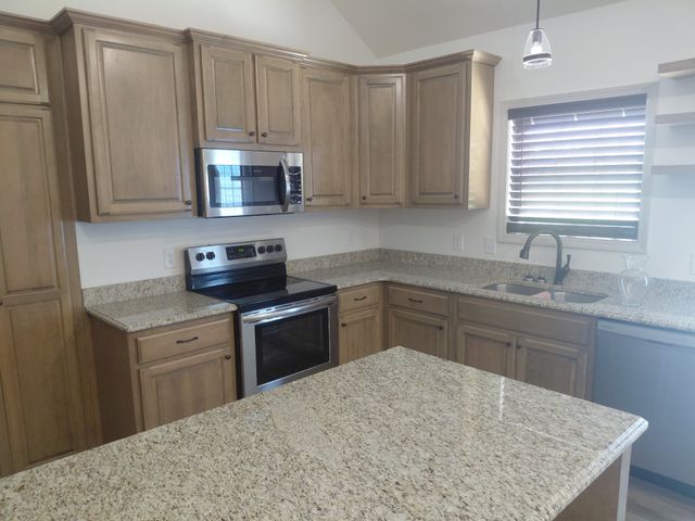 8061 Hoskins Hollow Rd, Westmoreland, TN 37186