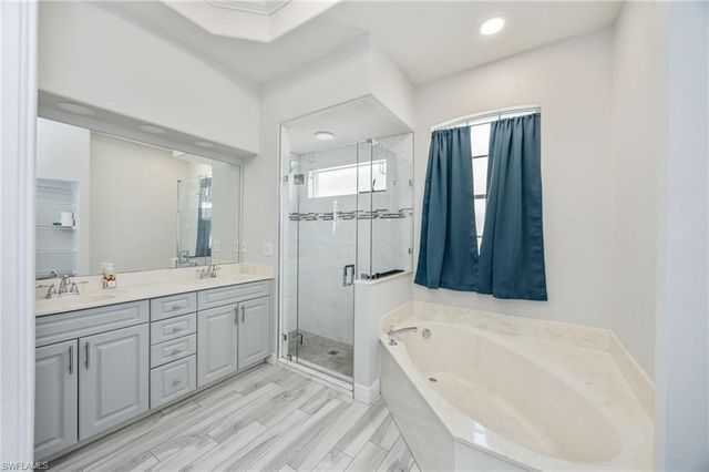 8700 Ibis Cove CIR, Naples, FL 34119